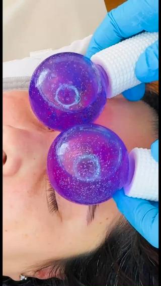 このテクニックはブラウンラミネーションと呼ばれ、眉毛を滑らかに整え、より太くくっきりとした眉毛を実現しま
す
あぁ、この仕上がりが最高ですぎ お客様の眉毛の自然な形を守って、自分の美しさを取り出しました。自尊心
UP UP! UP!
UP
女性に美しさと愛を感じてもらうことで、自分の自尊心を高めることです
これが私の目的です。 