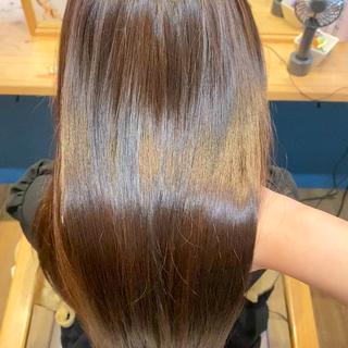 カラーやアイロンの熱で傷んでいた髪を艶々に️ 