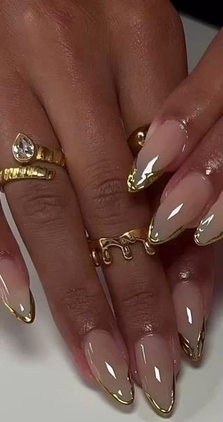 ネイル 高木 維麗絲のネイルデザイン