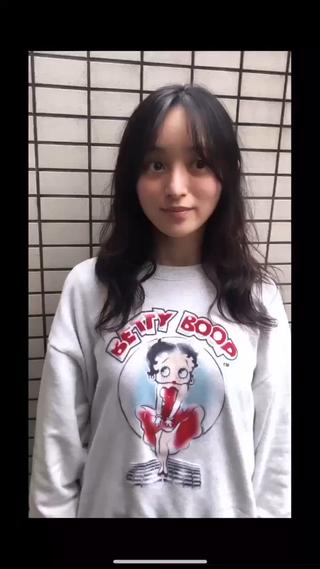 黒髪卒業も良いですけど、縮毛卒業もオススメです︎
お手入れ簡単なパーマで、結んでも下ろしても大丈夫 