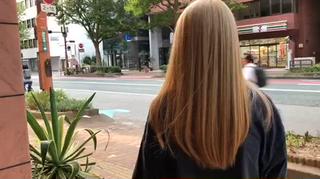 抜きっぱなしブロンドヘアー 