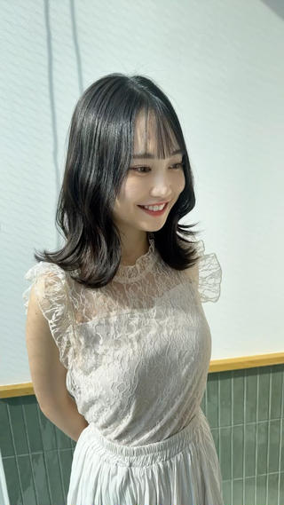 ミディアム ブリーチなし/レイヤ ー特化🌈Tommyのヘアスタイル