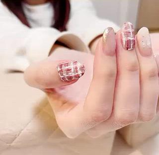 ネイル manis .のネイルデザイン