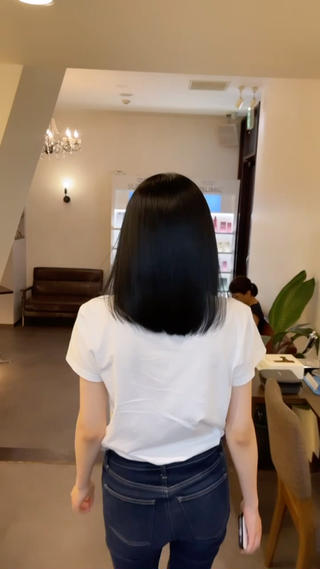 縮毛矯正したくらいのツヤを手に入れられる、FLEAR独自開発の、髪質改善ヘアカラー 