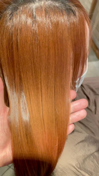 カラーを繰り返しても大丈夫
その人の髪に合わせてお薬を調合します
ダメージどころかトリートメントの様な仕上がりに 