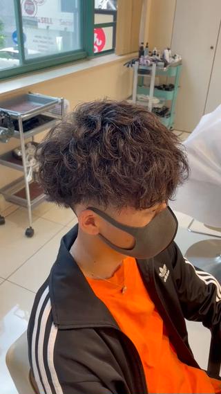 ミディアム パーマ メンズ 本厚木|縮毛矯正/ 酸性スト専門サロンのヘアスタイル