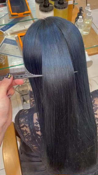 カラーと共にトリートメントもしてあげる事によってカラーの持続力もUPします 