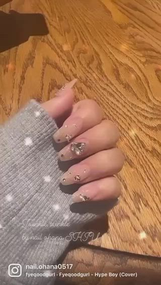 お客様からいただいた可愛い動画
可愛すぎる♪
いつもありがとうございます　

※持ち込みデザインコース
——————————————
nail ohana横浜関内店
台湾人ネイリストSHIU
『持ち込みデザイン再現得意です(^^)v』
———————————————
ご予約はプロフィールのURLから

営業時間：9時〜24時(最終受付24時)／不定休
横浜・JR関内駅南口徒歩5分
〒231-0011
神奈川県横浜市中区太田町2-30 みどりビル 402

公式のLINE追加クーポン配信中
︎ショップカード特典
︎直接予約、ネイルデザイン相談等のお問い合わせ
︎毎週最新空き状況配信
︎キャンセル待ち配信

#nailohana #横浜ネイルサロン #関内ネイルサロン  #nailohana横浜関内店  #関内 #横浜 #持込みデザインネイル #定額ネイル #nail #gelnail #台湾人ネイリスト #中文服務 #おしゃれネイル #可愛いネイル #ジェルネイル #美甲 #光療美甲 #おしゃれ #おしゃれすき #可愛い #おしゃれさんと繋がりたい #ネイル  #中華街ネイルサロン 
#キラキラネイル　#中華ネイル　#ワンホンネイル　#ヌーディネイル　#ハートネイル　#韓国ネイル　 