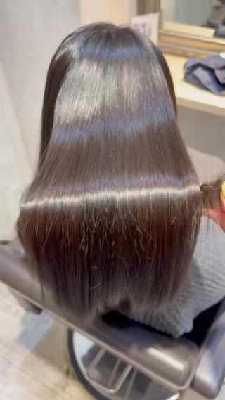 セミロング 美髪矯正🪽／新宿／ ゆうみ🦋のヘアスタイル