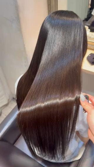 ロング Lutia新宿　せき ゆうみのヘアスタイル