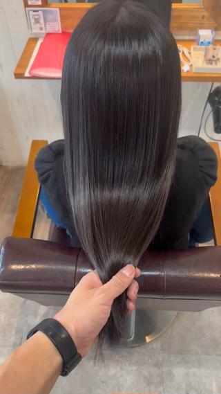 髪質改善カラーで、艶感

サラサラヘアしたい方はこちらで！！ 