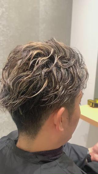 ツーブロック、ハイライト、スパイラルパーマ 
