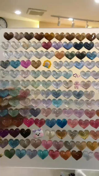 やっとカラーチャートの半分が完成しました
全部で200色前後ありますが、今は100色ちょっと完成です。