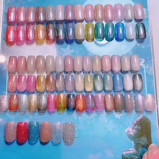 【マグネット カラーサンプル】

1~2列目⋯ガラスユニコーン

3 ~4列目 ⋯奥行マグネット

5 列目 ⋯マグネット

1番下⋯フラッシュ 