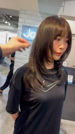 ロング 💫カットはなんでも 得意です✂️のヘアスタイル