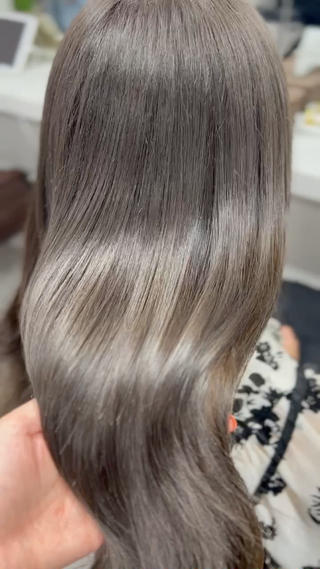ロング カラー ハイトーン&髪質改善 ＆韓国エクステ🤎のヘアスタイル