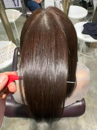 カラーを定期的にされていたり、アイロン・コテを普段よく使う方には髪質改善がかなりおすすめ 