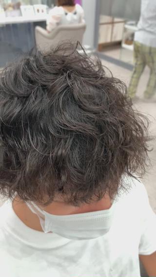 今話題！波巻きパーマスタイル！ 