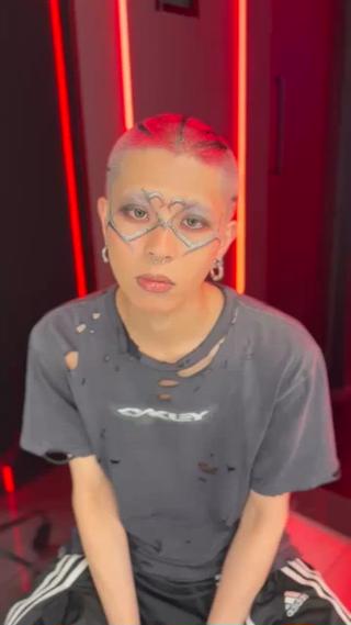 クリエイティブ系のメイクもおまかせください