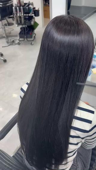 艶々アッシュグレーカラー 