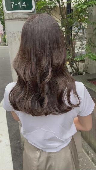 お上品なマロンアッシュカラー 
