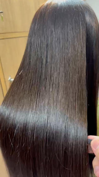 眩しいほど綺麗な艶髪◎
髪質改善ストレート（縮毛矯正）

ぜひ1度僕にお任せください！後悔はさせません！！ 