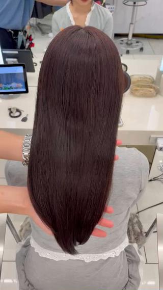 ケラチントリートメント
これから梅雨の季節になり髪の毛のうねりやダメージ気になる方必見です 