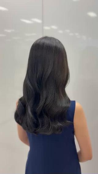 オリーブグレージュ
大人気なオリーブグレージュ
色落ちまで考えカラー剤選定させていくのでご安心ください！ 