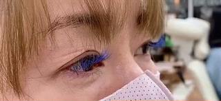 カラーマツエクブルーマツエク 