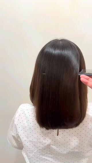 シルキーエステで艶髪爆誕︎

酸性ストレートなので、ダメージを軽減しながらクセ、うねりに対応できます！今までより格段に扱いやすい髪に仕上げます！ 