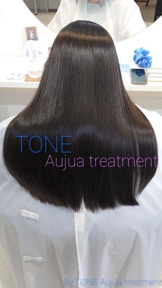 ［Aujuaトリートメント］
⁡⁡すべての女性の髪を美しく。
⁡⁡⁡そのコンセプトのもと開発された⁡、一人ひとりのためのトリートメント［Aujua オージュア ］⁡
⁡⁡
⁡女性が一生美しくありたいというその想いに、私たちは寄り添う美しさを叶えるパートナーとしてヘアケアソムリエがいます。⁡
⁡⁡
⁡髪の毛や頭皮のお悩みからご自宅でのケア、季節によって移り変わるお悩みにヘアケアソムリエとして寄り添います。⁡
⁡髪の毛の事、頭皮の事、お悩みがありましたらなんでもご相談ください 