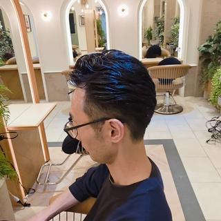 刈り上げ3ミリ～６ミリの
オールバックスタイル 