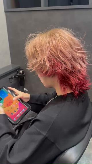 2トーンカラー
メンズーカラーもやってます！！
ド派手なカラーも可愛い 