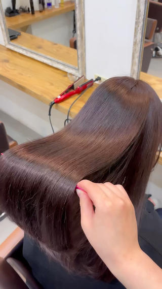 セミロング カラー Misaki 🍒のヘアスタイル