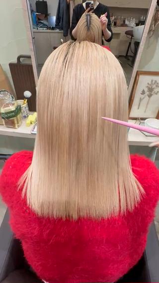 髪質改善プレミアムトリートメントエステ♪

ホームケアを頑張って頂いているので、月1回のトリートメントエステで、ブリーチ毛でもここまで綺麗な髪になれます

一切の加工なし・ツヤ出しスプレー等もなし 