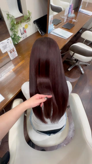 ロング カラー ルプラボウ/梨菜/ ハイトーン/ブリーチのヘアスタイル