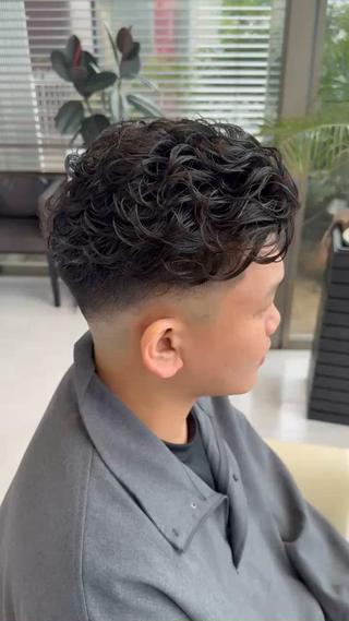 ショート パーマ メンズ メンズ特化🏆 田中滉のヘアスタイル