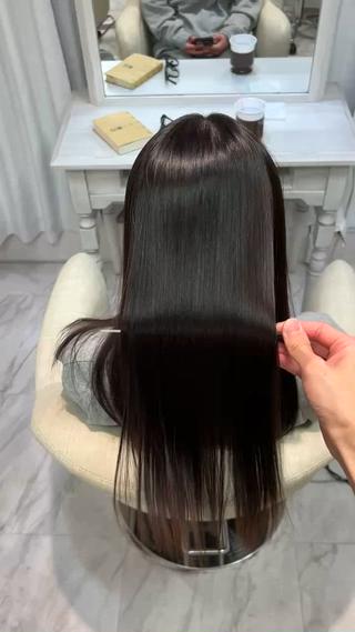 縮毛矯正のアフター動画です。
手で乾かしただけでこのまとまり 