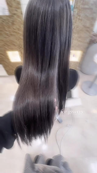 あざとさMAX透明感カラー

トリートメント追加(＋2550〜)でさらにツヤ感up
ツヤ感upで女性らしさのある綺麗な髪GETできます！

透明感カラーならぜひ私にお任せ下さい♡.· 