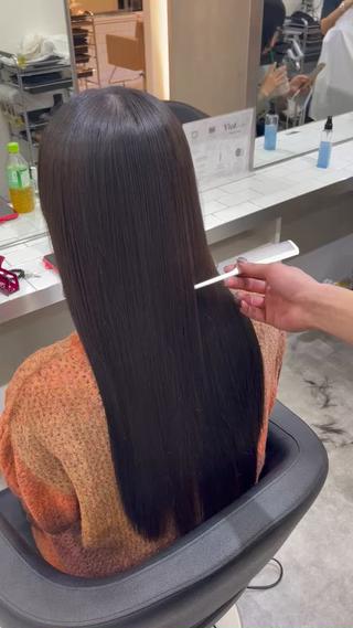 暗めグレージュ × ケラコラトリートメント  