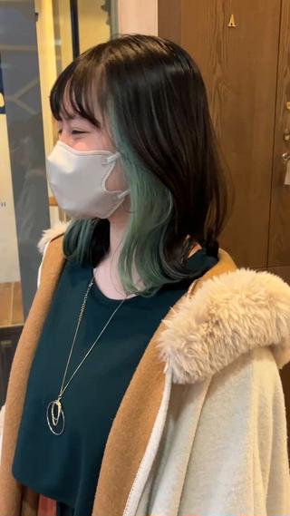 ミディアム カラー 西 優衣奈のヘアスタイル