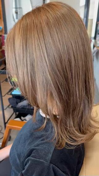 ミディアム JUNO所属・阪神西宮★JUNO 川﨑温子のヘアスタイル