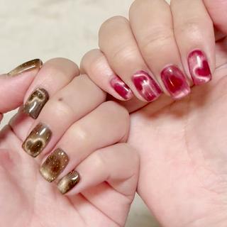 選べるニュアンス系ジェルネイル
こちらは+15分+2200円
左右同じデザイン
角度によって♡に見えない角度もあります
動画はサンプルとして2色使っていますが1色のみです
パーツなし等、減らすのは
爪の長さや大きさによってバランス見ながらアート増減あり