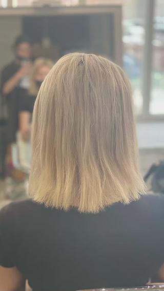 ブロンドベージュ
 