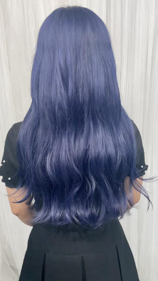 ロング 手塚 由佳のヘアスタイル