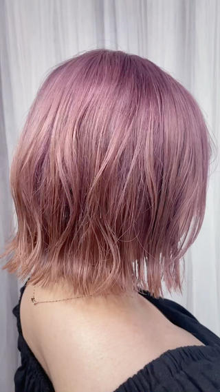 ショート 手塚 由佳のヘアスタイル