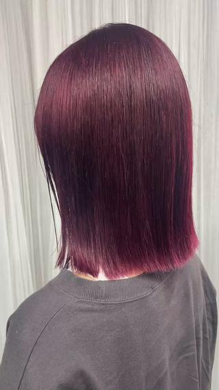 ミディアム 手塚 由佳のヘアスタイル