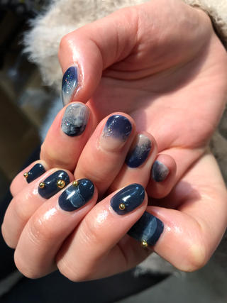ブールーネイルでニュアンス 