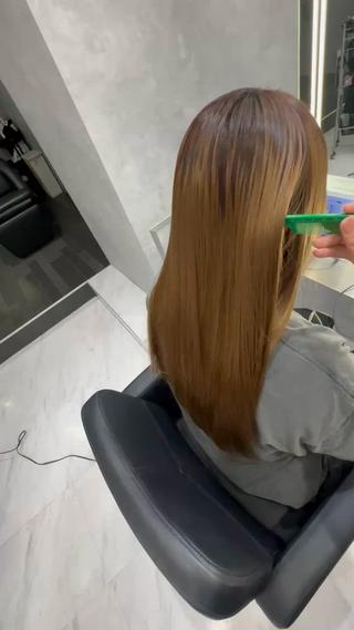 ブリーチ毛の美髪矯正です！ケアしながら伸ばしていきトリートメントもするので髪質改善効果もあります！ 
