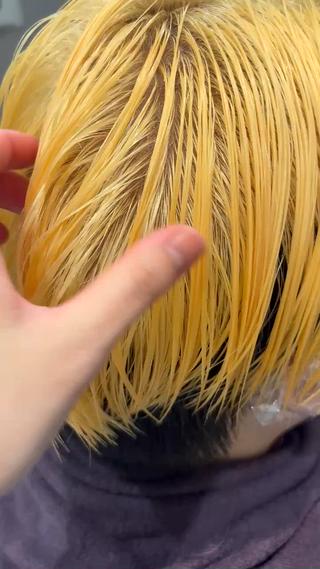 ワンブリーチでピンク
アクセスフリー　6% 50分
12ピンクとクリア　2：1  
カラーミューズピンク20%  15分 